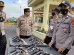 Kapolres Galus Periksa Administrasi dan Kelengkapan Senpi Personel