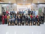 illiza-foto-bersama-17-pejabat-baruu.jpg