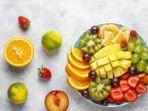 Benarkah Waktu Terbaik Makan Buah Saat Perut Kosong? Begini Penjelasannya