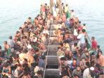 imigran-suku-rohingya-dari-myanmar-berada_20150521_081926.jpg