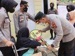 kapolres-aceh-timur-menyerahkan-rumah-bantuan-untuk-nenek-uzur.jpg