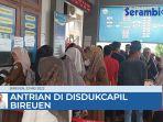 kesibukan-di-disdukcapil-bireuen.jpg