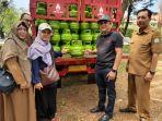ketua-hiswana-migas-nahrawi-noerdin-saat-operasi-pasar-lpg-3-kg.jpg