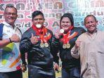 lifter-aceh-muhammad-zul-ilmi-dan-nurul-akmal-didampingi-ketua-umum-pabbsi-aceh.jpg
