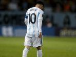 lionel-messi-saat-argentina-lawan-uruguay.jpg