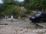 meninjau-Jembatan-Lae-Sipola-yang-roboh-di-Aceh-Singkil.jpg