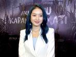 natasha-wilona-ditemui-usai-jumpa-pers-film-aku-tahu-kapan-kamu-mati.jpg