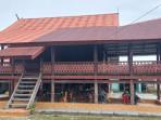ngopi-di-rumah-adat-Singkil.jpg