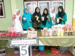 pamer-makanan-dalam-bazar.jpg