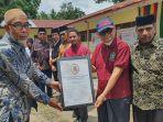 penghargaan-untuk-almarhumah.jpg