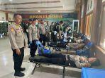 personil-TNI-dan-POLRI-mendonorkan-darah-pada-peringatan-hari-Juang-TNI-AD.jpg