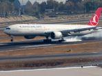 pesawat-penumpang-turkis-airlines-di-bandara-kabul.jpg