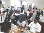 peserta-mengikuti-kompetisi-stocklab-game-pasar-modal_20170324_084947.jpg