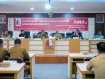 pj-bupati-nagan-raya-memimpin-rakor-penanggulangan-kemiskinan-di-aula-bappeda.jpg