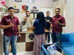 remaja-putri-curi-HP-keluarga-pasien.jpg