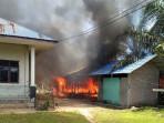 rumah-terbakar-di-aceh-singkil_27-oktober-2025.jpg