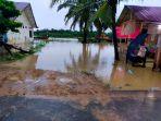 rumah-terendam-banjir-di-aceh-tamiang_tanggul-belum-diperbaiki.jpg