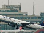 sebuah-pesawat-milik-maskapai-penerbangan-lufthansa.jpg