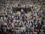 shalat-jamaah-getty_20150521_142818.jpg