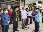 Sekda Aceh Serahkan SK Kenaikan Pangkat dan Pensiun untuk 132 ASN di Gayo Lues