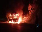 truk-terbakar-di-aceh-utara.jpg