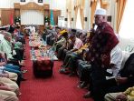 veteran-di-nagan-raya-terima-kado-hut-ri_20180817_171719.jpg