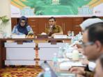 wagub-Aceh-menyampaikan-sambutan-saat-menerima-kunjungan-kerja-Komisi-IX-DPR-RI.jpg