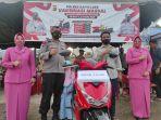 Warga Ini Ketiban Rejeki Nomplok, Dapat Sepeda Motor dari Undian Vaksinasi Berhadiah Polres Galus