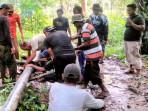 warga-kerja-bakti-bersihkan-Pamsimas.jpg
