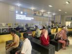 warga-mendatangi-UPTD-Wilayah-V-BPKASamsat-Lhokseumawe-untuk-membyar-pajak.jpg