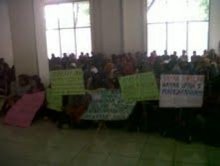 Buruh-mengadu1.jpg