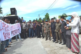 Warga Subulussalam  Tolak Qanun WN