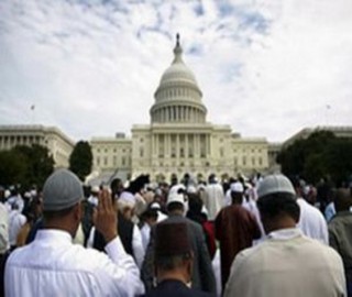 Muslim AS: Rasulullah Tetap Teladan Kami - muslim-amerika-sholat-di-capitol-hill.jpg