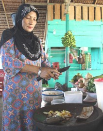Menikmati Rujak Ujong Blang