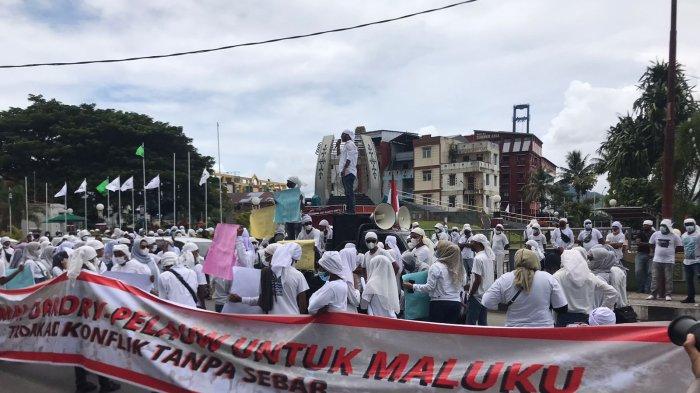 Aksi Damai Pelauw - Ori, Syarif Tuasikal; Pelauw adalah Kariu, Kariu adalah Pelauw