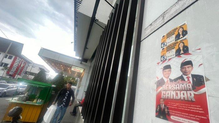 Atribut Jokowi Lanjutkan Bersama Ganjar Pranowo Masih Terpajang di Ambon