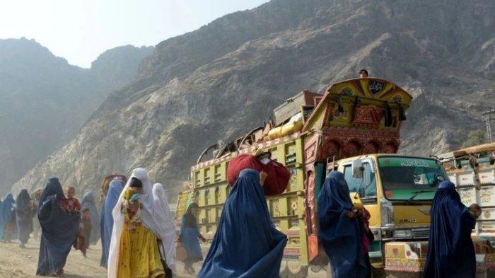Taliban Perintahkan Perempuan Afghanistan Tutup Wajah di Depan Umum