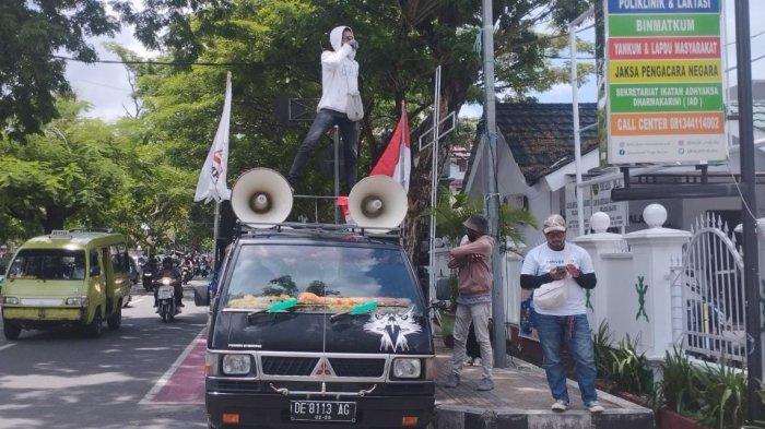 PLH Sekda Bursel Umar Mahullete Belum Tersangka, Mahasiswa Kembali Demo Kejati Maluku