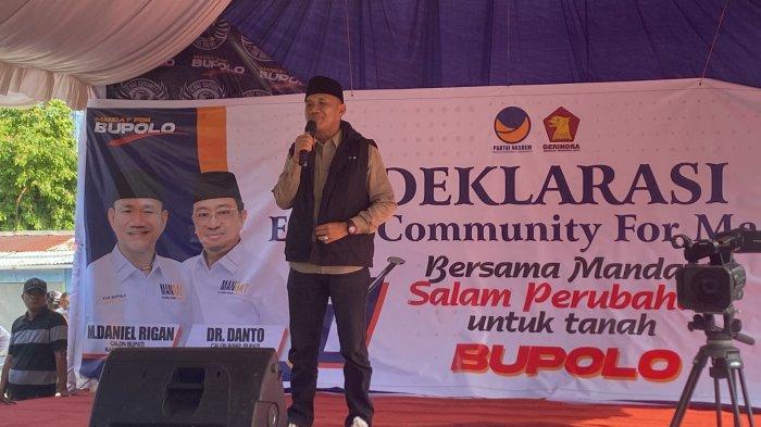 Didukung Ribuan Warga, Paslon Mandat Yakin Menang di Pilkada Buru