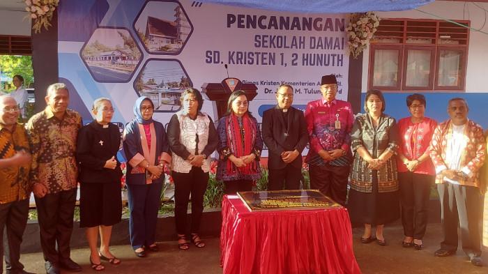 Dirjen Bimas Kristen Apresiasi Program Literasi Kitab Suci di SD Kristen Hunuth