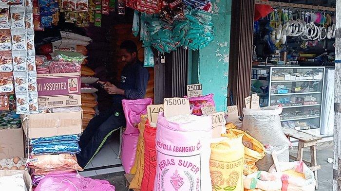 Harga Sejumlah Bahan Pokok di Pasar Langgur Relatif Stabil Jelang Nataru