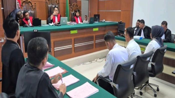 2 Terdakwa Dituntut 10 Tahun Penjara Buntut Pembakaran Kantor KPU Buru