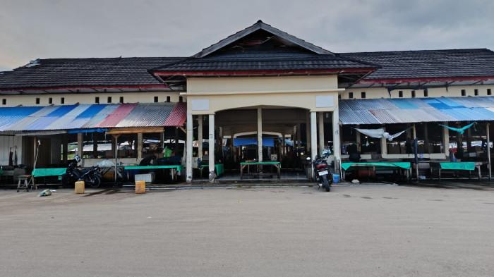 Pedagang Pasar Rakyat Bula SBT Keluhkan Sepi Pembeli