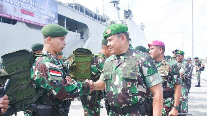 Pangdam Pattimura Pimpin Pelepasan Satgas Pamrahwan Maluku Yonared 1/Ajusta Yudha/2/2 Kostrad