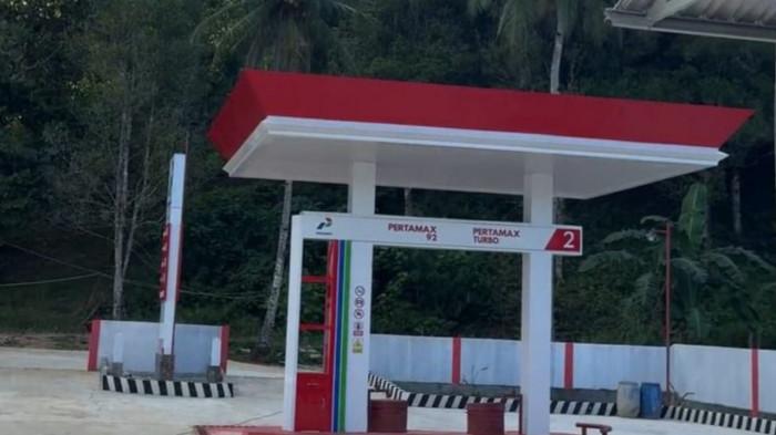 Memudahakan Nelayan di Halmahera Selatan Melaut, Pertamina Antar Energi Sampai ke Pulau Obi