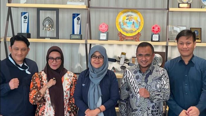 Tekan Blank Spot, Diskominfo dan Bupati SBT Temui BAKTI, Minta 20 Titik BTS Segera Diaktifkan