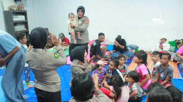 Polisi Ambon Gelar Trauma Healing bagi Anak-anak Korban Bentork di Desa Hunuth