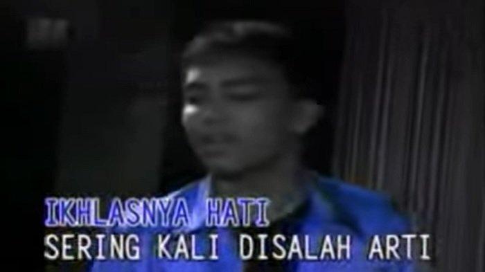 Chord Kunci Gitar dan Lirik Lagu Mencari Alasan - Exist