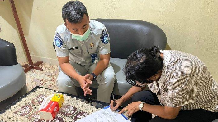 Jasa Raharja Serahkan Santunan Rp 50 Juta untuk Istri Almarhum Elsapang Patty, Korban Lakalantas