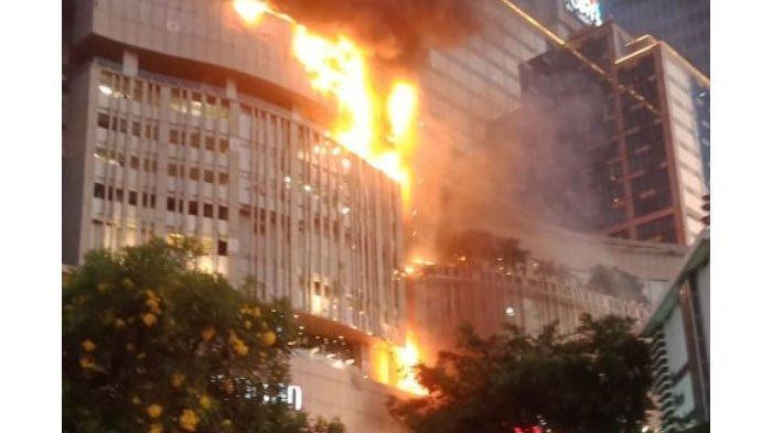 Kronologis Kebakaran Tunjungan Plaza Surabaya, Titik Awal Api Muncul di Parkiran
